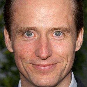 Age Of Linus Roache biography
