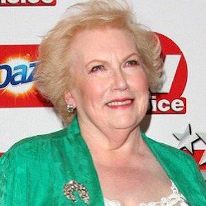Age Of Denise Robertson biography