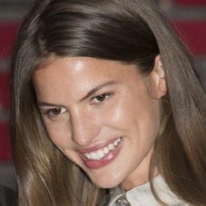 Age Of Cameron Russell biography