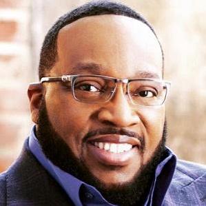 Age Of Marvin Sapp biography