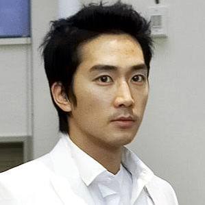 Age Of Song Seung-heon biography