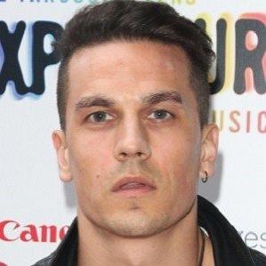 Age Of Aaron Sidwell biography