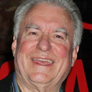 David A. Siegel – Age, Bio, Personal Life, Family & Stats - CelebsAges