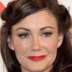 Age Of Anna Skellern biography
