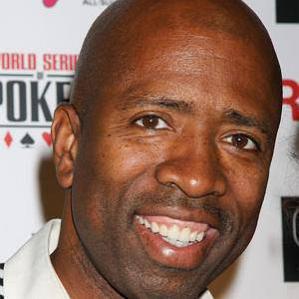 Age Of Kenny Smith biography