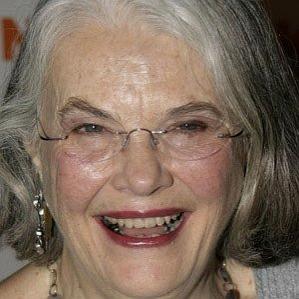 Age Of Lois Smith biography