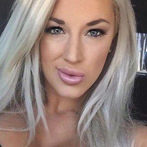 Age Of Laci Kay Somers biography