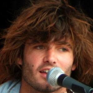 Age Of Angus Stone biography