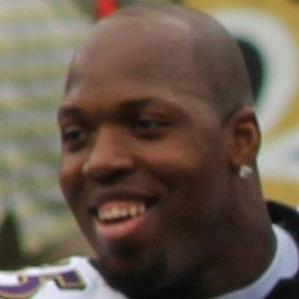 Age Of Terrell Suggs biography