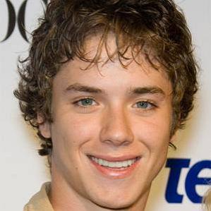 Age Of Jeremy Sumpter biography