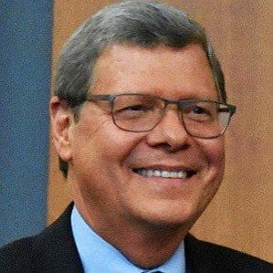 Age Of Charlie Sykes biography