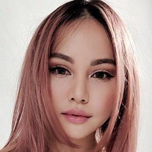 Age Of Chloe Ting biography