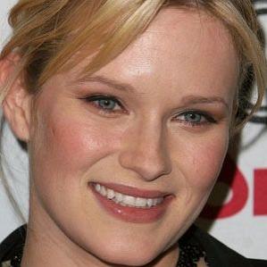 Age Of Nicholle Tom biography