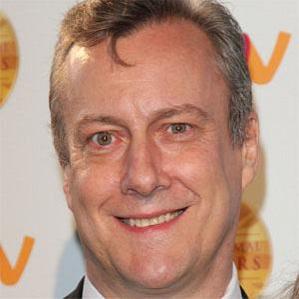 Age Of Stephen Tompkinson biography