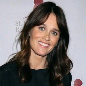 Age Of Robin Tunney biography