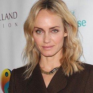 Age Of Amber Valletta biography