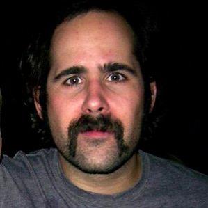 Age Of Ronnie Vannucci Jr. biography