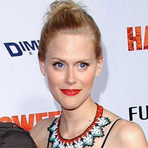 Age Of Janet Varney biography