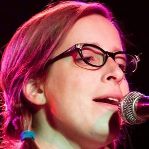 Age Of Laura Veirs biography