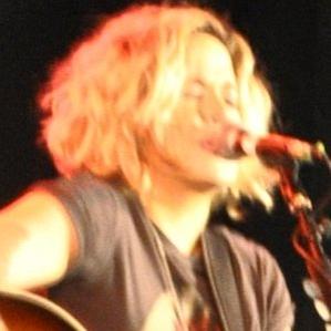 Age Of Amy Wadge biography