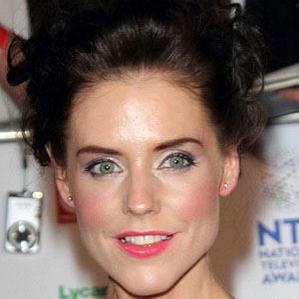 Age Of Stephanie Waring biography