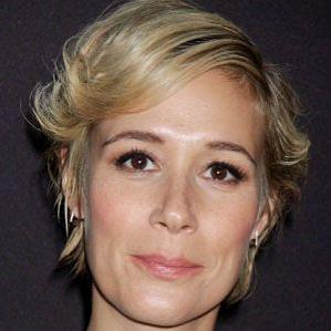 Age Of Liza Weil biography