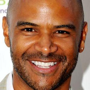 Age Of Dondre Whitfield biography