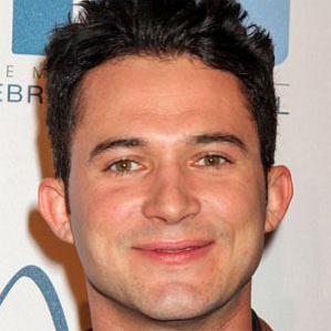Age Of Justin Willman biography