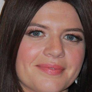 Age Of Casey Wilson biography