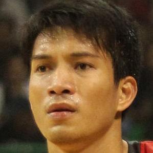 Age Of James Yap biography