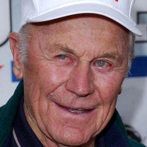 Age Of Chuck Yeager biography