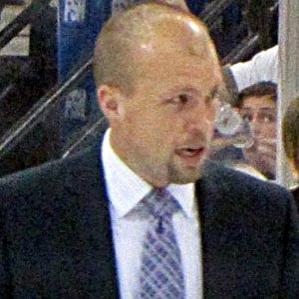 Age Of Mike Yeo biography