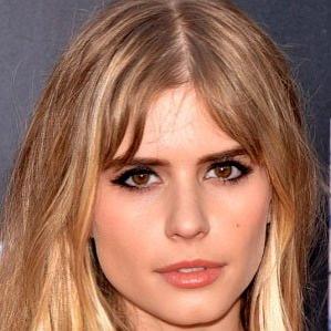 Age Of Carlson Young biography