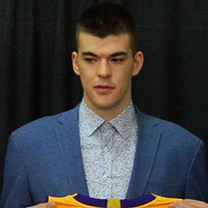 Age Of Ivica Zubac biography